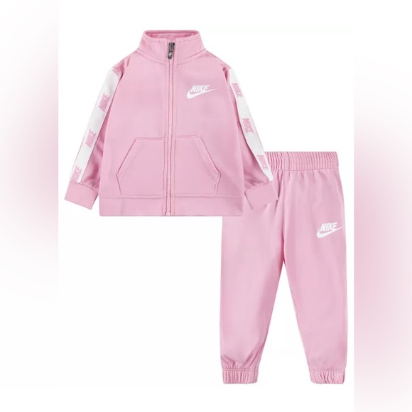 Nike
Baby Girl 2-Piece Long-Sleeve Jacket and PantsSize:6 M - Picture 8 of 13